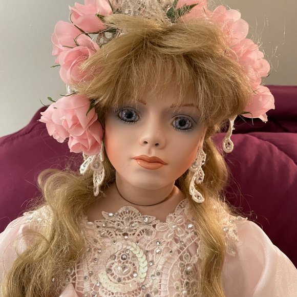 "CHERIE" PORCELAIN DOLL BY WORLD FAMOUS DOLL DESIGNER RUSTIE - Picture 2 of 10